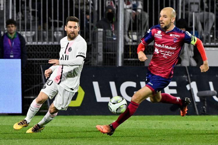 亚眠表现出色，以胜利结束比赛