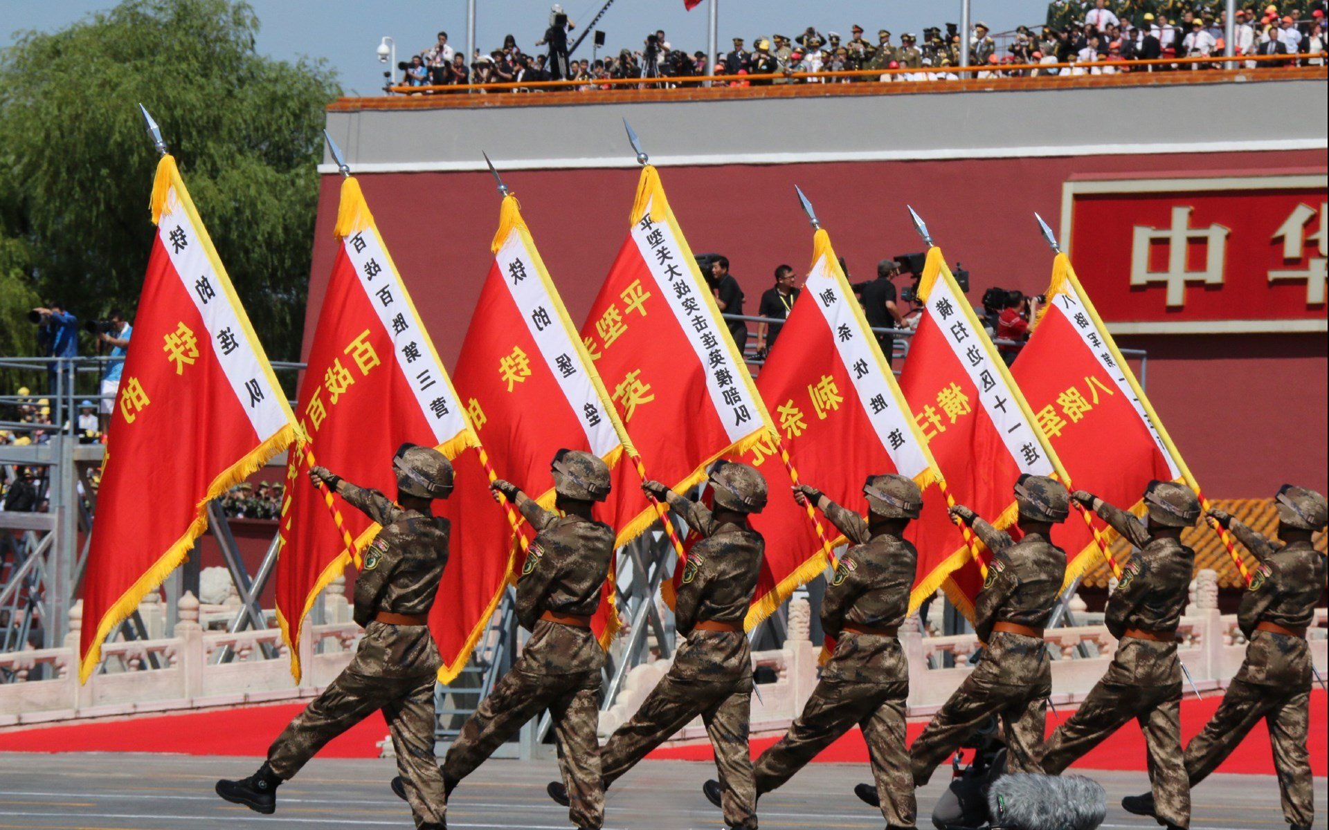 钢铁之血与白刃之舞，2026世界杯H组关键战，秘鲁硬撼韩国，萨卡一剑封喉